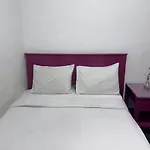 Oyo 90999 Dg Hotel