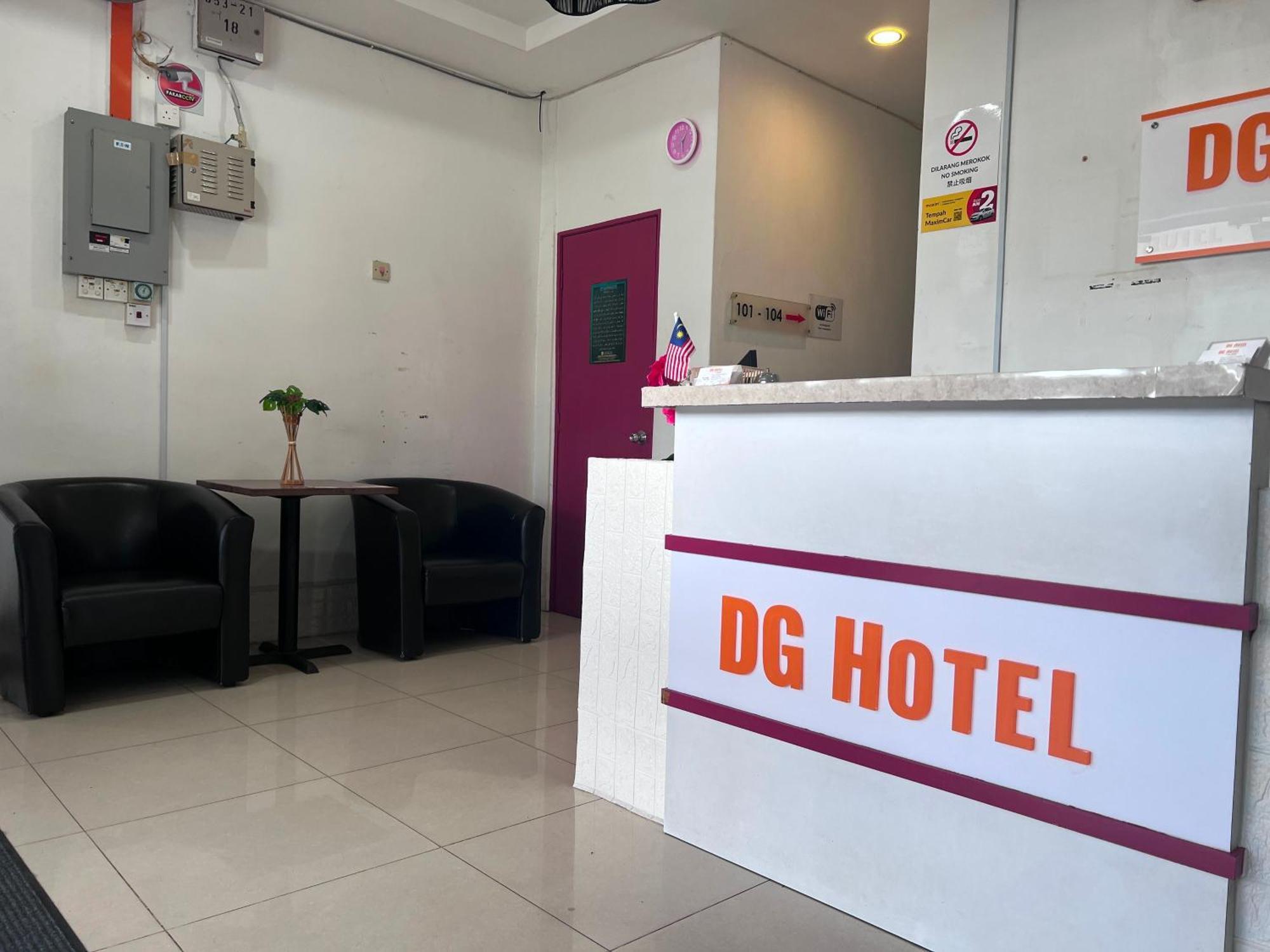 Oyo 90999 Dg Hotel 2*